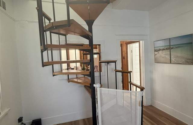 603 State Street Gallery 4