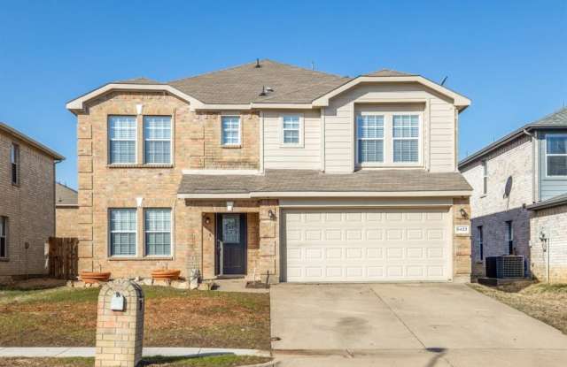 5423 Maverick Drive - 5423 Maverick Drive, Grand Prairie, TX 75052