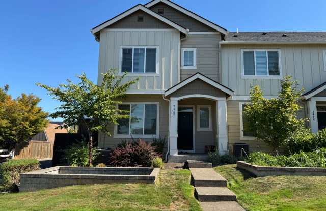 Delightful Corner Unit 3 BD* 2.5 Bath* Townhome Located In Abbey Creek Community In North Bethany Amazing Views Of The Hills  Tree Line ! Excellent Location! A+ Schools! - 7422 Northwest Brugger Road, Bethany, OR 97229