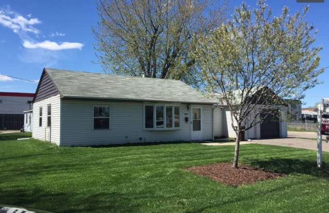 5035 Welcome Ave N - 5035 Welcome Ave N, Crystal, MN 55429