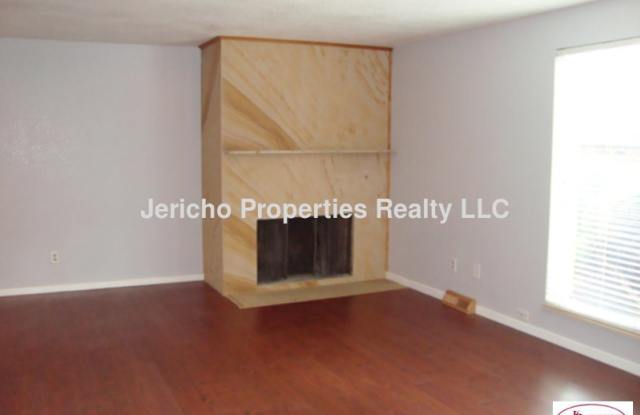 1796 Robb Street Gallery 2