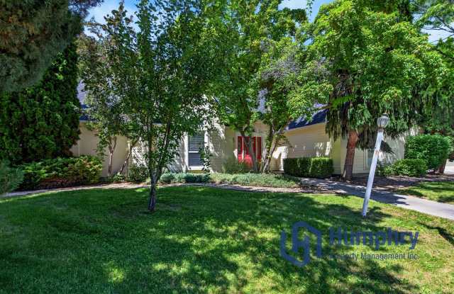 Beautiful home in Eagle near Eagle Hills Golf Course Gallery 3