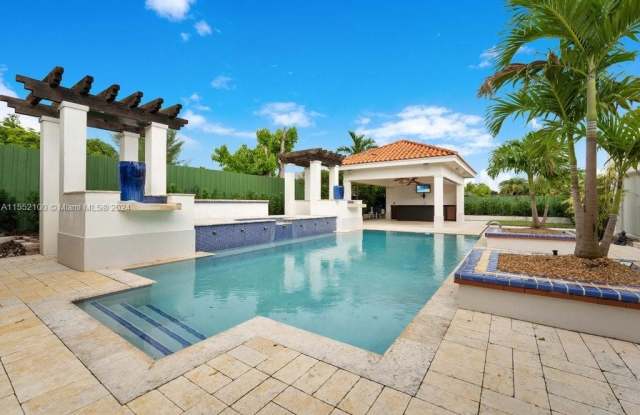 4321 SW 95th Ct - 4321 Southwest 95th Court, Olympia Heights, FL 33165