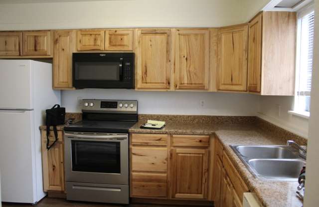 736 Bennett Avenue # 2 photos photos