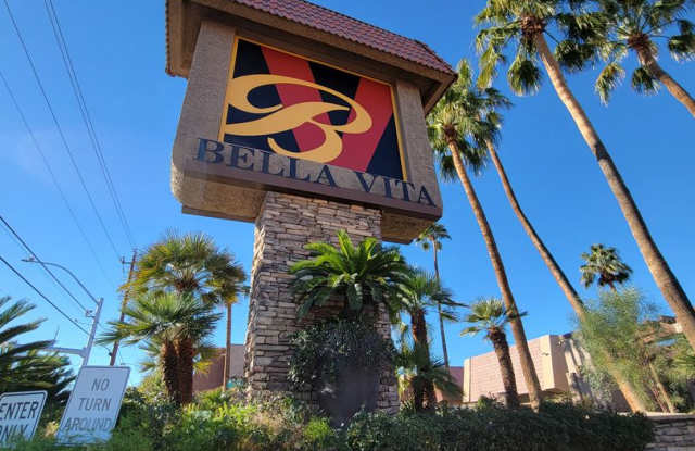 Bella Villa Guard Gated Condo Gallery 3