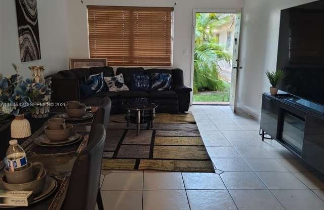 1350 NE 119th St photos photos