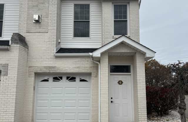 210 Adams Pointe Blvd photos photos