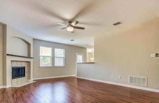 1541 Cliff Creek Drive Gallery 4