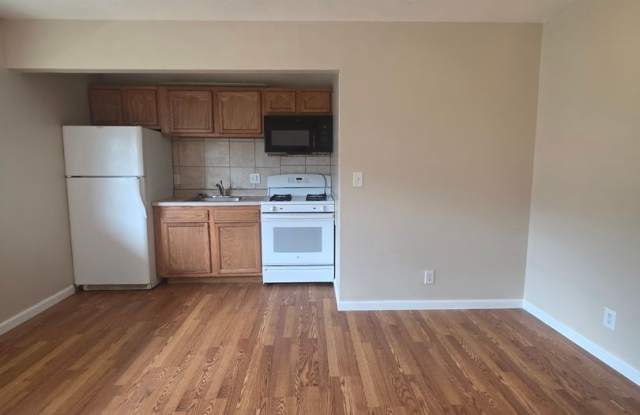 616 N 46th Street Apartments Gallery 3