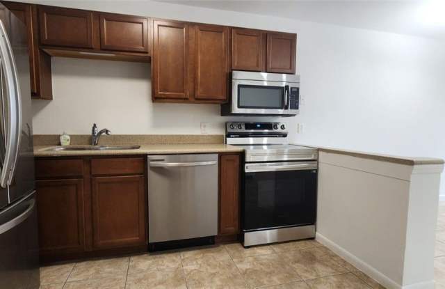 3417 SW Santa Barbara Place unit: 108 photos photos