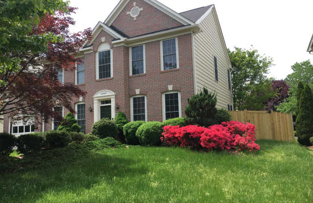 20597 Twelve Oaks Way Gallery 1