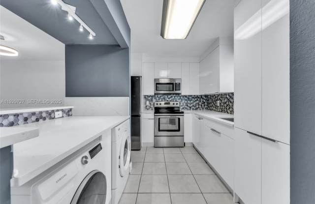 2945 NW 68th St photos photos