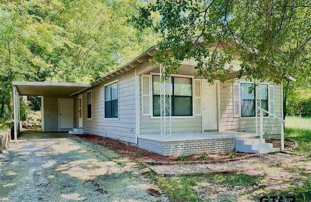 2515 N Tenneha Ave - 2515 North Tenneha Avenue, Tyler, TX 75702