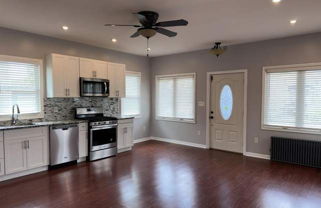 220 LAFAYETTE AVE photos photos