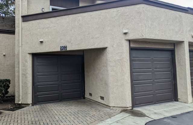 Coming Soon w/ Move-in Special! Spacious 4Bd 2.5Ba Townhome! photos photos