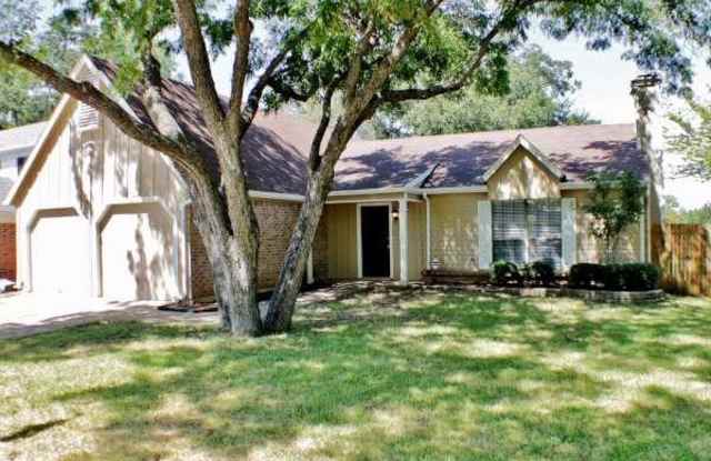 503 Thorn Wood Drive - 503 Thorn Wood Drive, Euless, TX 76039