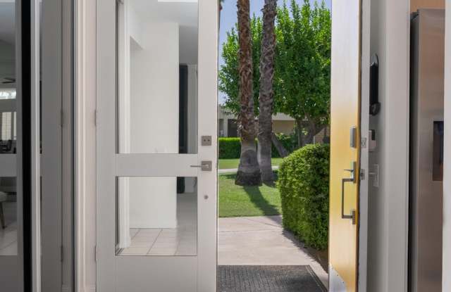 322 Desert Lakes Drive Gallery 4