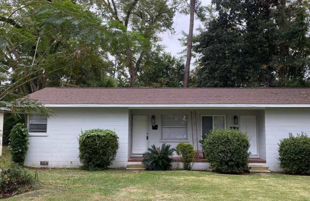 2 Bedroom / 1 Full Bath - Newly Reno photos photos