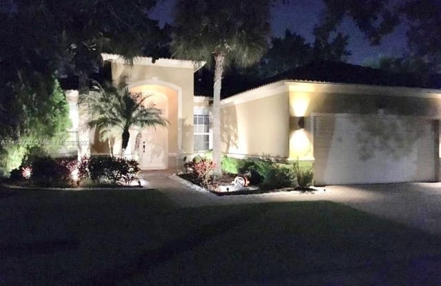 4400 E Seneca Ave - 4400 Seneca Avenue, Weston, FL 33332