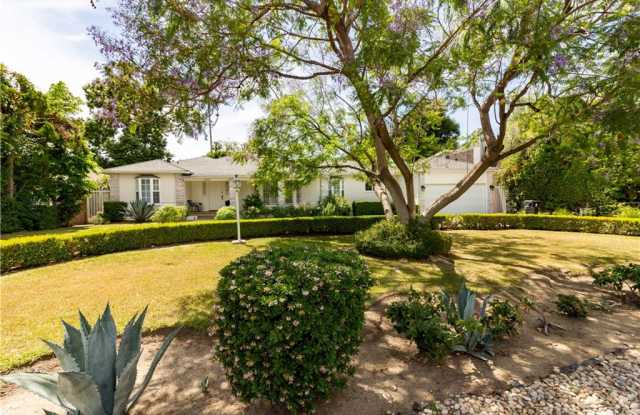 4845 Gaviota Avenue - 4845 Gaviota Avenue, Los Angeles, CA 91436