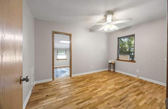 1815 N Woolsey Ave photos photos