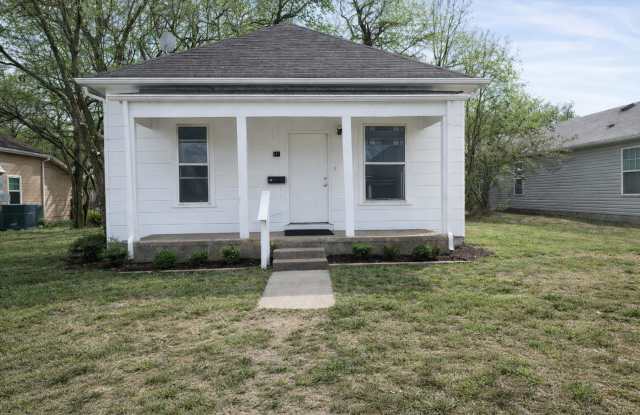Available May 1 | Renovated 2BR Home | W/D Hookups | Pets Welcome | $850/mo | Pittsburg KS photos photos