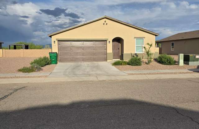 Modern Finishes & Scenic Views in Benson photos photos