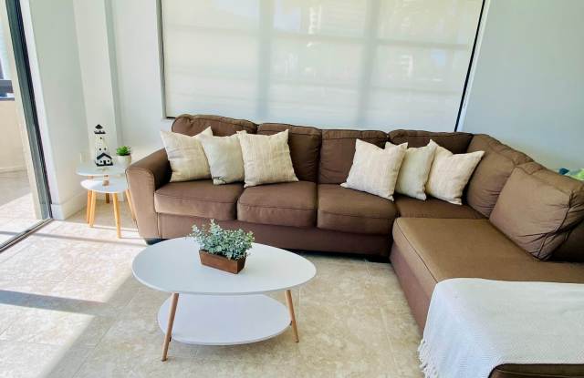 ** MARCO ISLAND 2/2 AT SOUTH SEAS CLUB ** RENOVATED UNIT ** AVAILABLE DEC-APRIL 2024 ** DON'T MISS THIS ONE ** Gallery 3