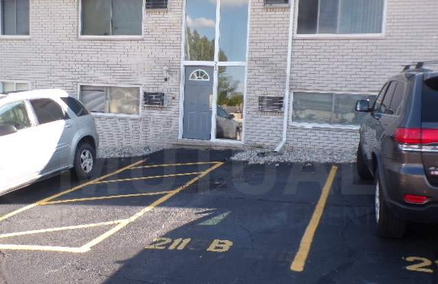 211 Summit Rdg Apt B - 211 Summit Ridge Drive, Oakland County, MI 48386 211 Summit Rdg Apt B - 211 Summit Ridge Drive, Oakland County, MI 48386