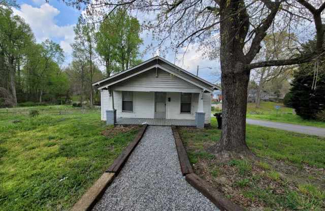 Cute 2 BR House photos photos