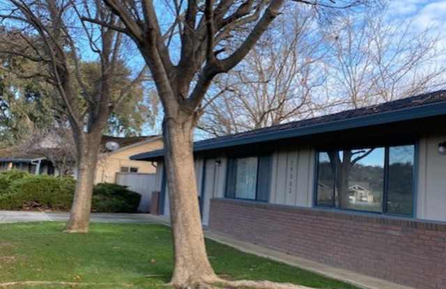 Spacious Duplex in Cottonwood near the Lake!! - 19082 Shoreline Drive, Lake California, CA 96022 Spacious Duplex in Cottonwood near the Lake!! - 19082 Shoreline Drive, Lake California, CA 96022