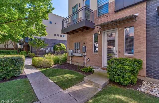 1209 Kinney Ave Apt D Gallery 2