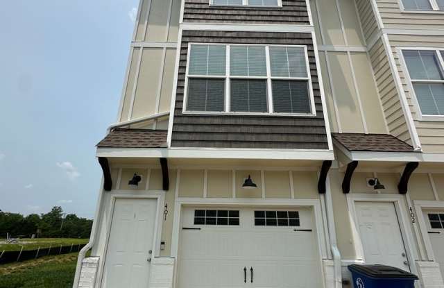 Beautiful 2 Bedroom 2.5 Bathroom Townhome - CHAPEL HILL - 401 Harper Landing, Marshall County, TN 37034 Beautiful 2 Bedroom 2.5 Bathroom Townhome - CHAPEL HILL - 401 Harper Landing, Marshall County, TN 37034