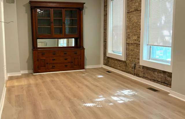 2701 N Whipple Gallery 4