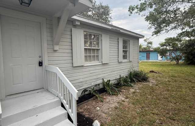 33 SW 12th Avenue photos photos