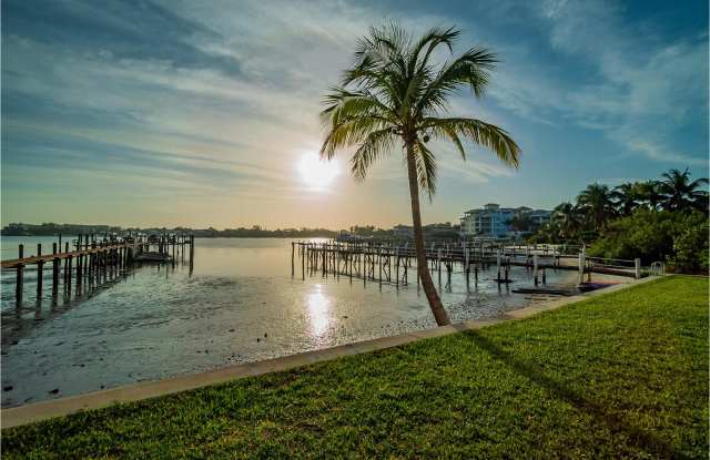 322 N Lake Drive - 322 North Lake Drive, Lantana, FL 33462