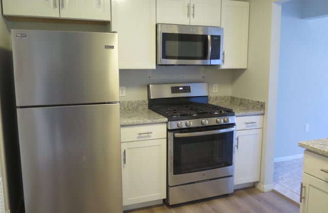 234 Ravenswood Road - 234 Ravenswood Road, Robertsville, NJ 07726