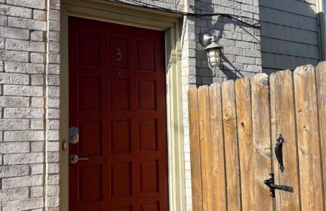 1128  Hollow Creek DR Gallery 2