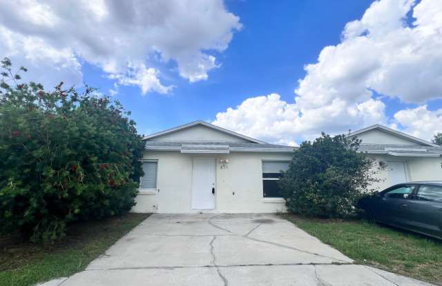 Charming 3-Bedroom Duplex in St. Cloud - 815 Eastern Avenue, St. Cloud, FL 34769 Charming 3-Bedroom Duplex in St. Cloud - 815 Eastern Avenue, St. Cloud, FL 34769