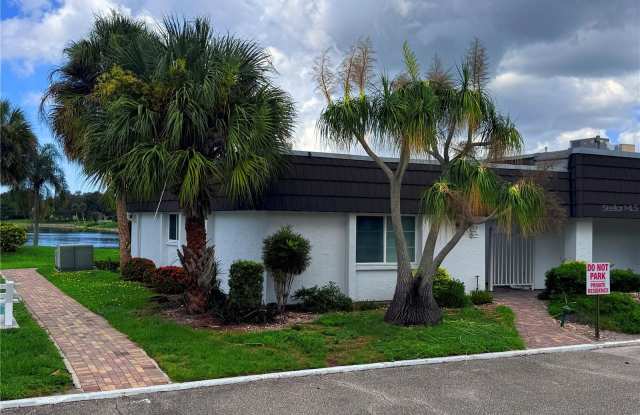 1213 GLEN OAKS Drive E photos photos