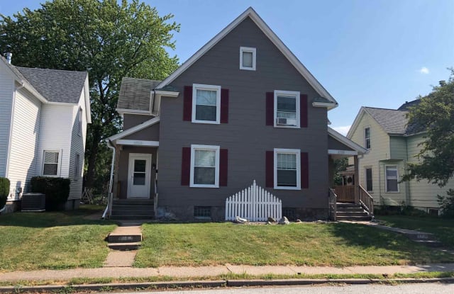 1719 W 16TH Street - 1719 W 16th St, Davenport, IA 52804