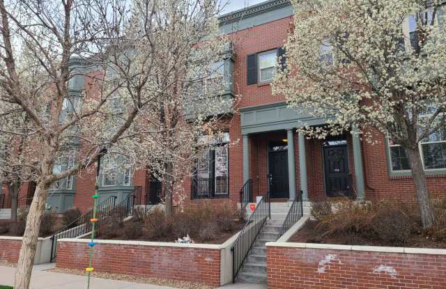3 Bedroom Central Park Townhome. photos photos