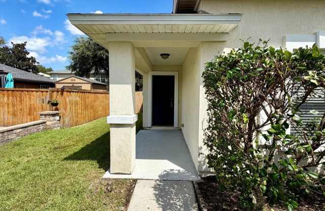 230 CEZANNE Circle Gallery 3
