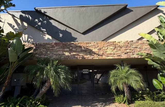 Great, Upstairs Large Studio in Quiet Gated Community on E. Lexington Ave in Granite Hills. Gallery 1