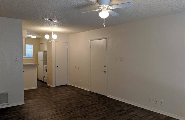 2643 W Randol Mill Road Gallery 3