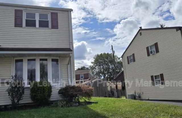 1517 Richard Ave photos photos