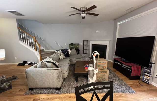 1025 Remington Oaks Circle Gallery 3
