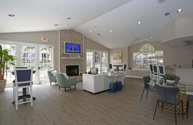 Stonegate Apartments Gallery 3