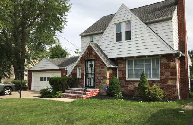 3 Bedroom with 2 Car Attached garage photos photos