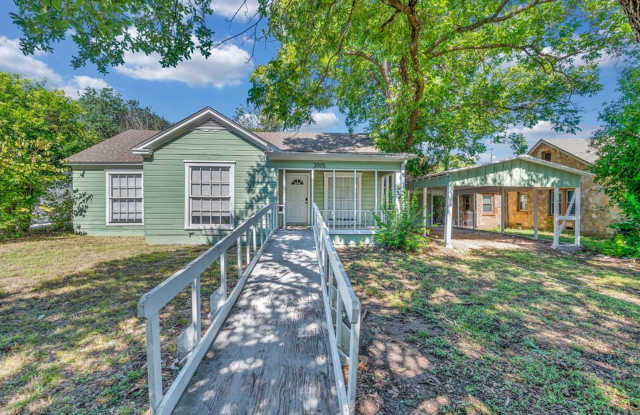 Newly Remodeled 3BD 2BA Home in North Waco Gallery 1